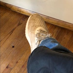 Meet your Posher, Denise